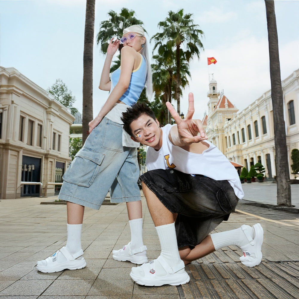 Cách vệ sinh giày sandal trắng