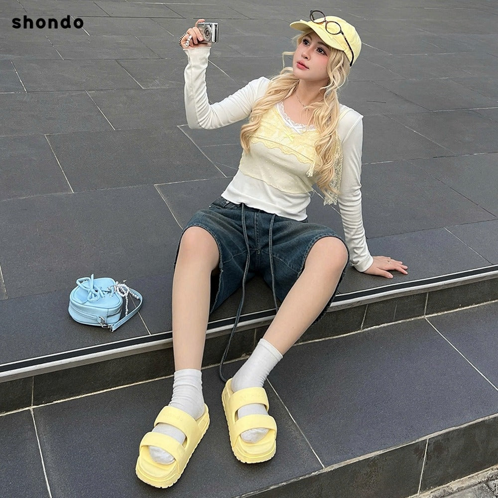 Giày màu vàng phối đồ như thế nào