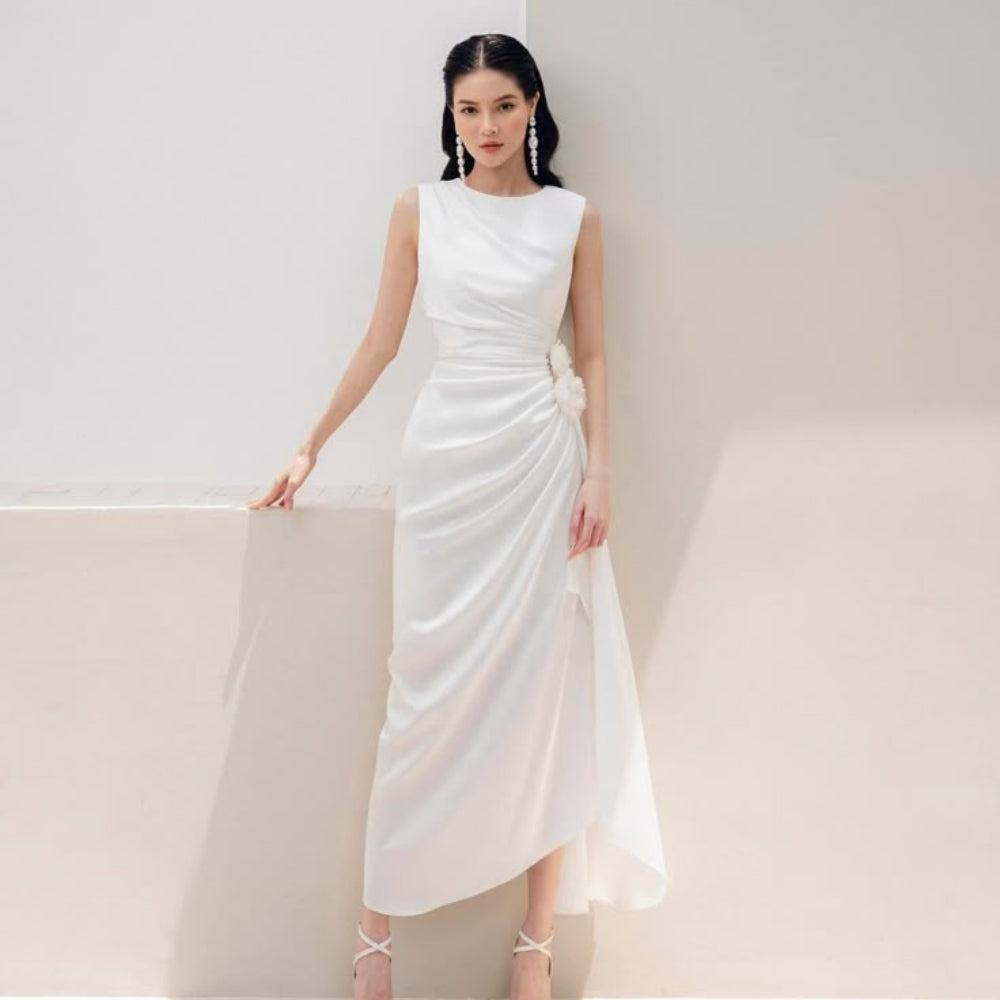 Mặc đầm trắng mang giày gì