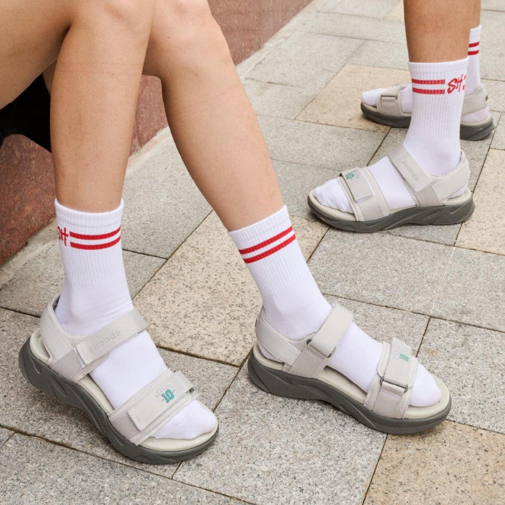 mẫu dép quai hậu nữ đi học