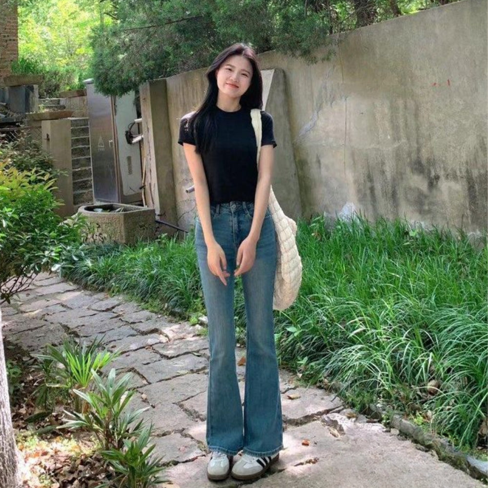 Quần ống loe phối với áo gì