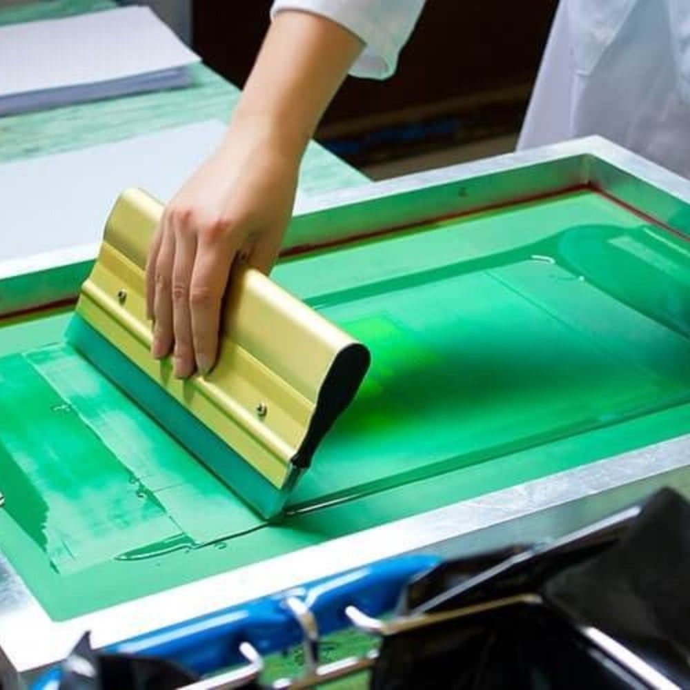 So sánh in chuyển nhiệt và in lụa