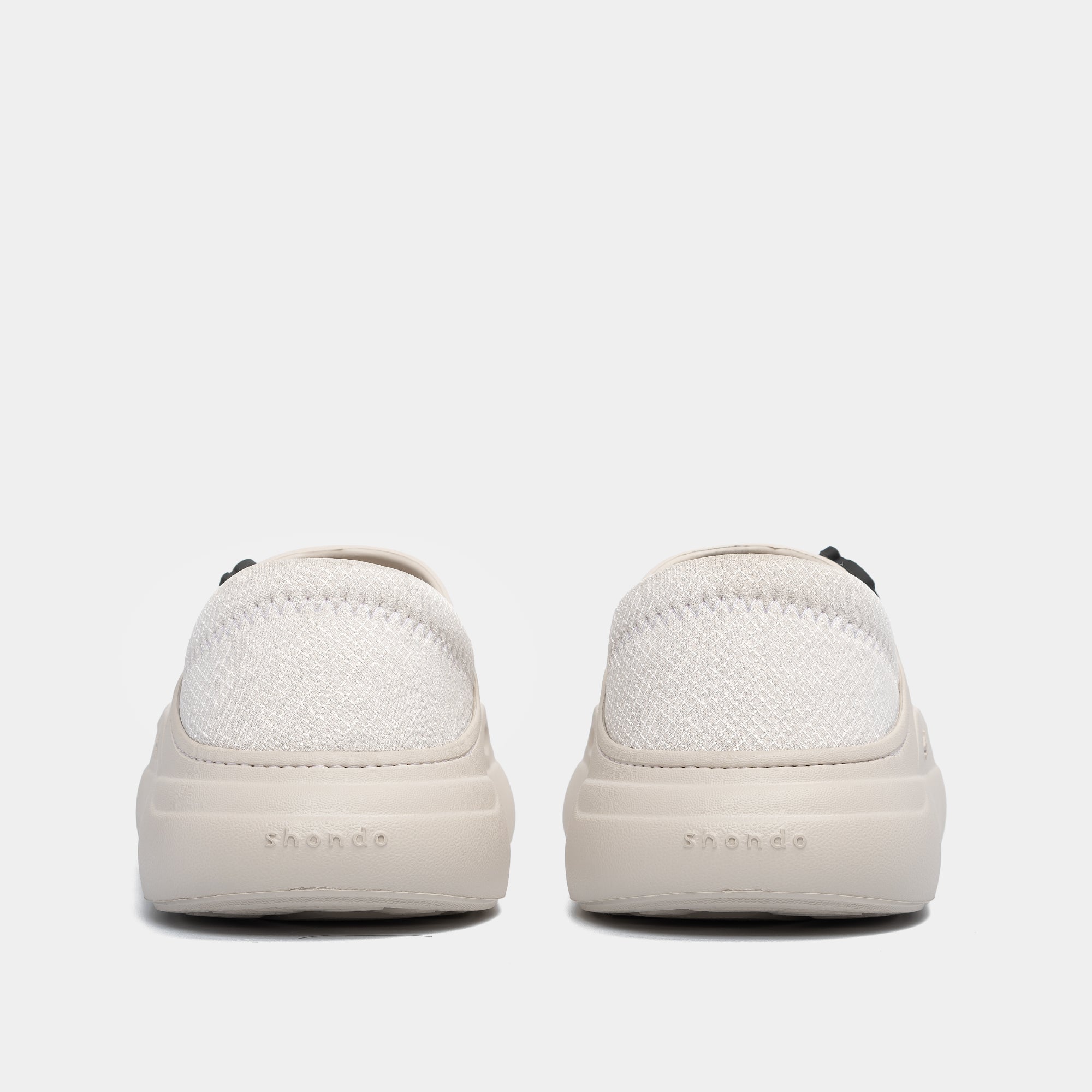 Giày sneaker Class 3 không cột dây trắng