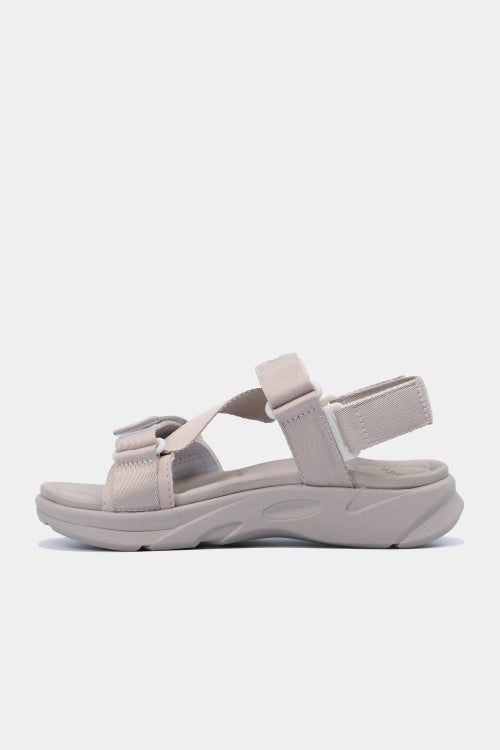Sandal nữ F8M nâu