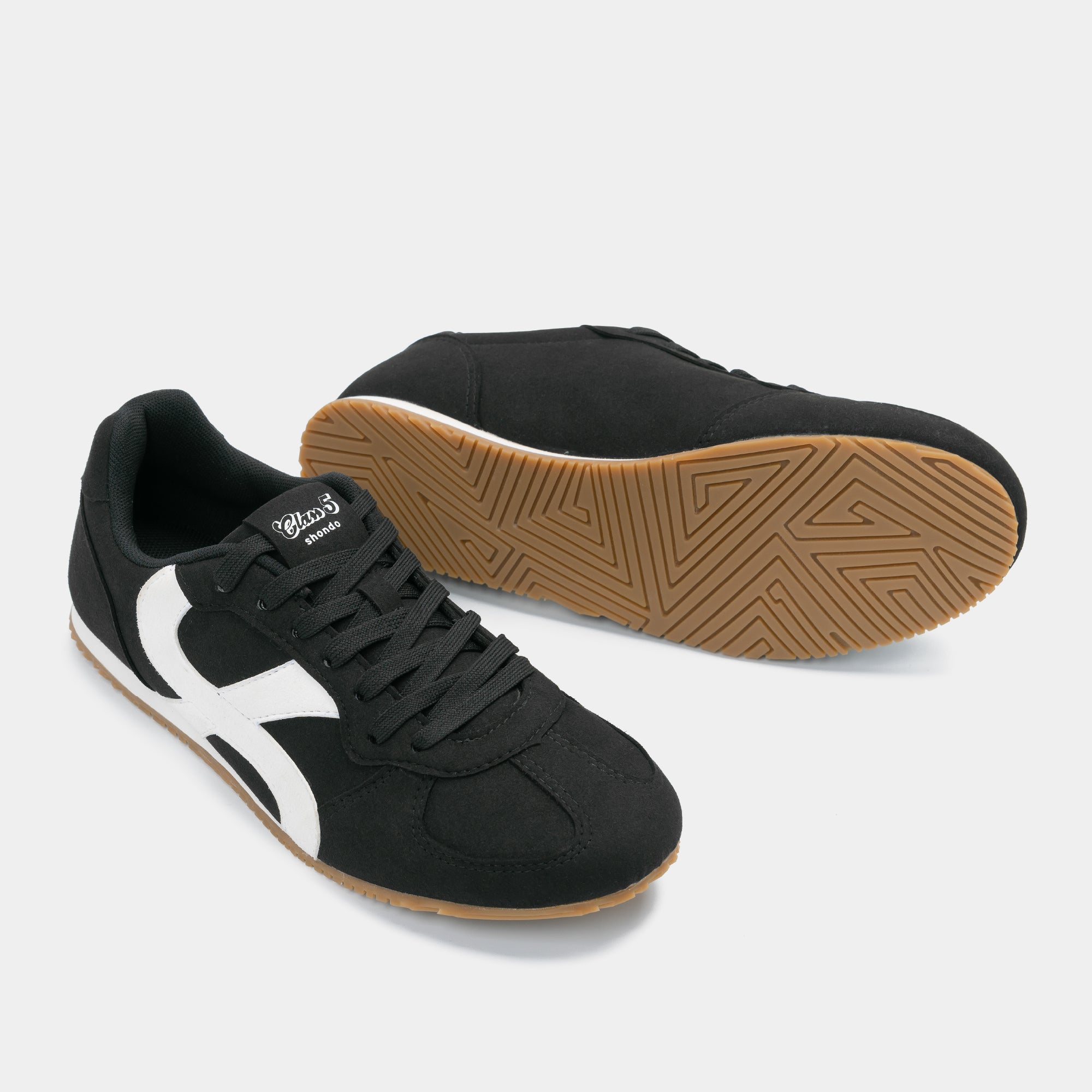 Giày sneaker đế thấp nam nữ Class 5 đen