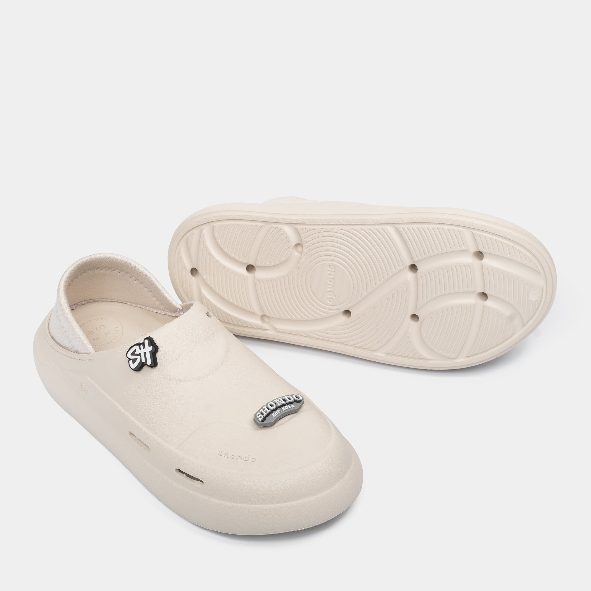 Giày sneaker Class 3 không cột dây trắng