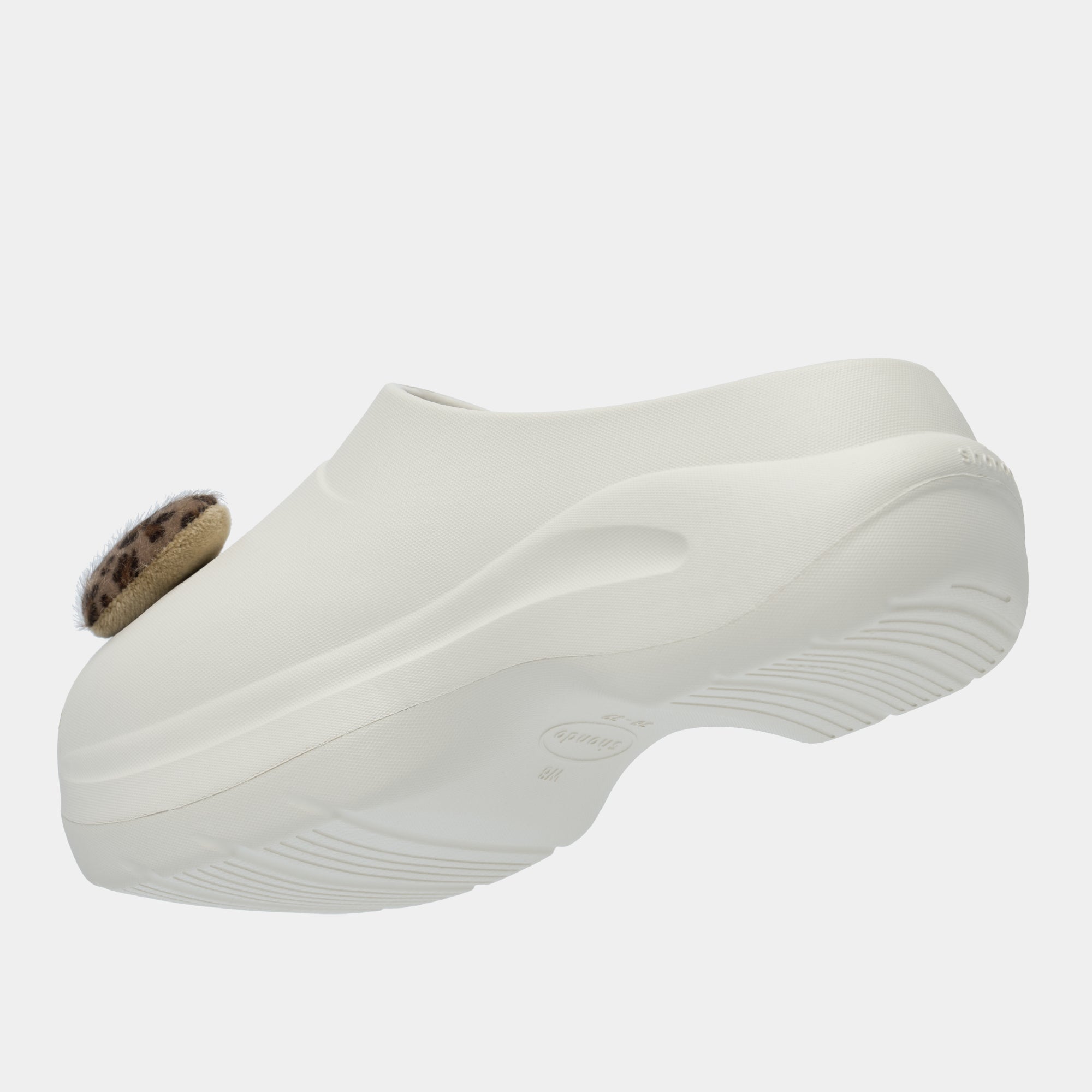 Clog Mule Chic Limax da báo nữ trắng kem