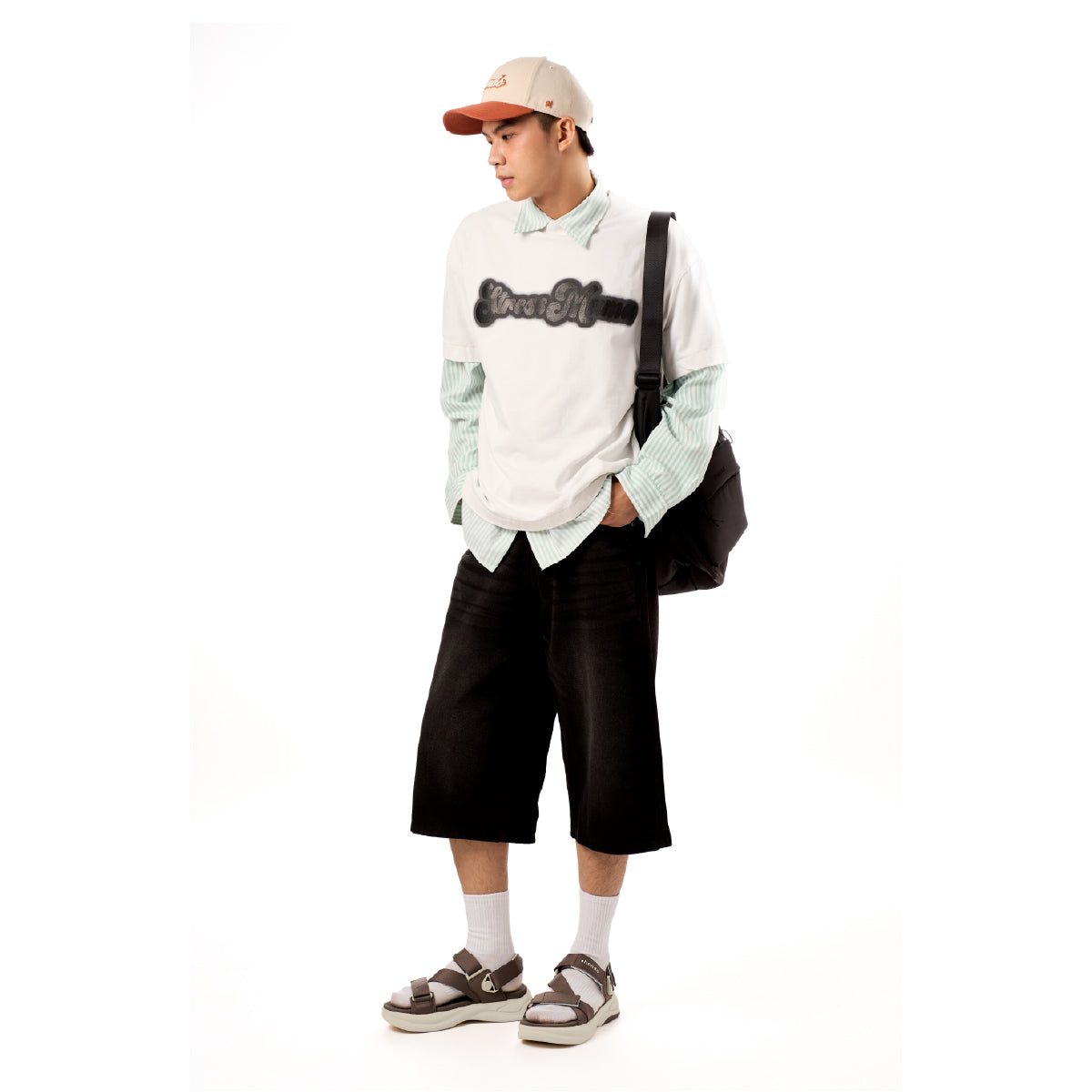 Sandal nam nữ F8B quai xoay nâu đậm