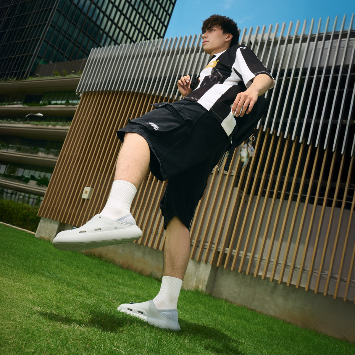 Giày sneaker Class 3 không dây xám