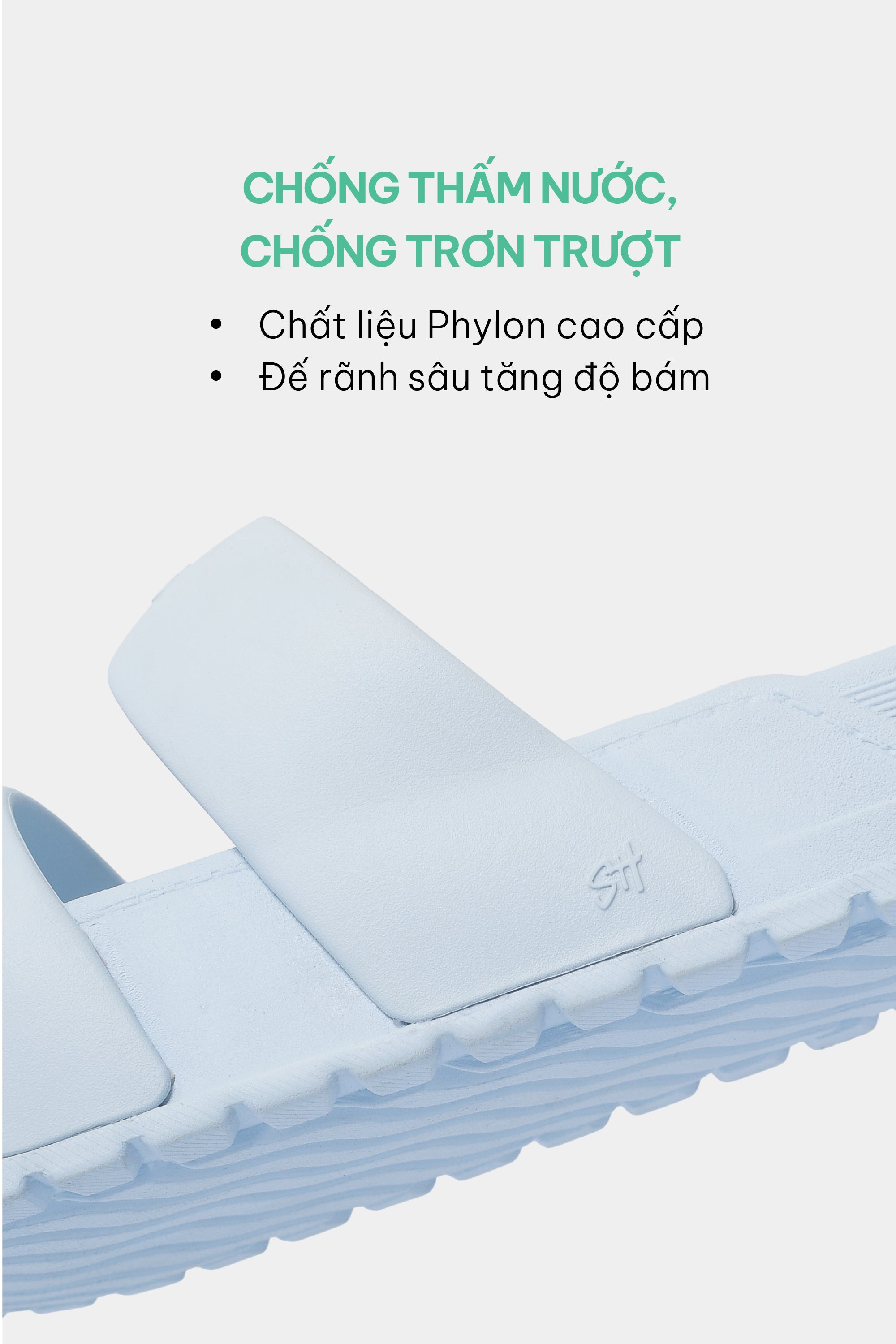 Trendy bread slippers with 4 green plastic straps