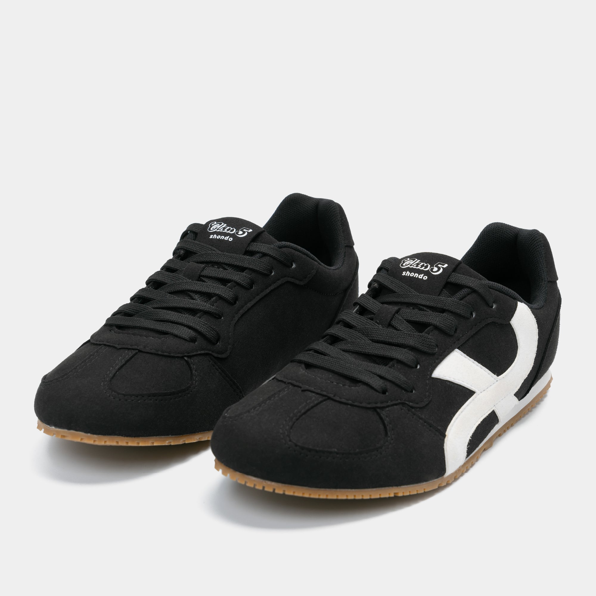 Giày sneaker đế thấp nam nữ Class 5 đen