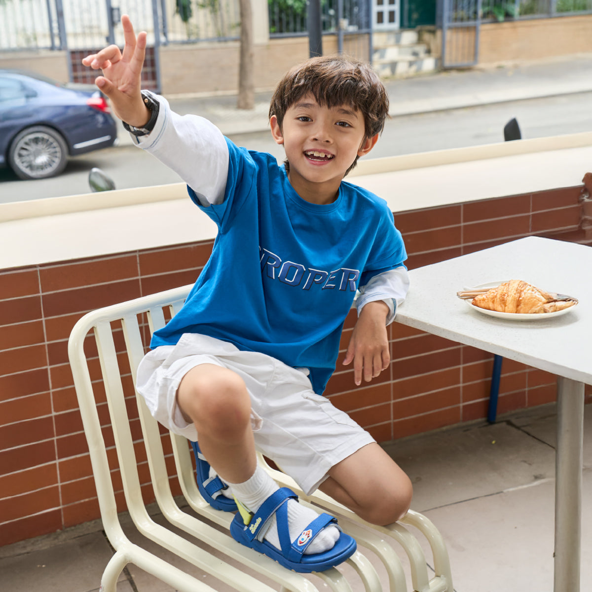 Sandal bé trai Little 6 xanh đậm