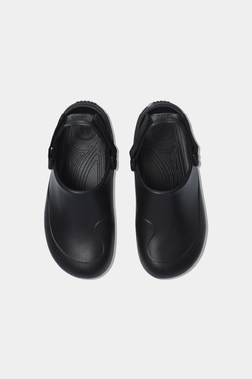 SUKE black plastic molded clogs for men and women