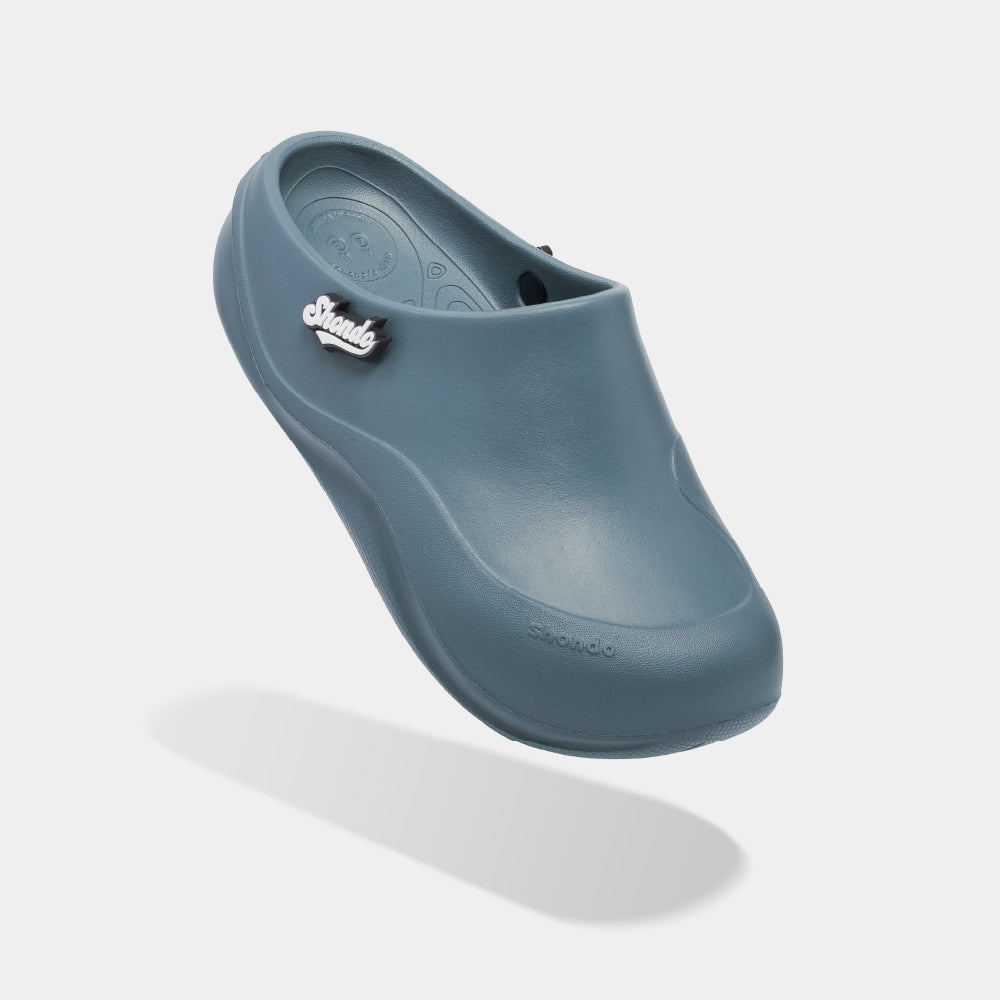 Clog Suke nam nữ nhựa đúc gắn charm xanh dương đậm