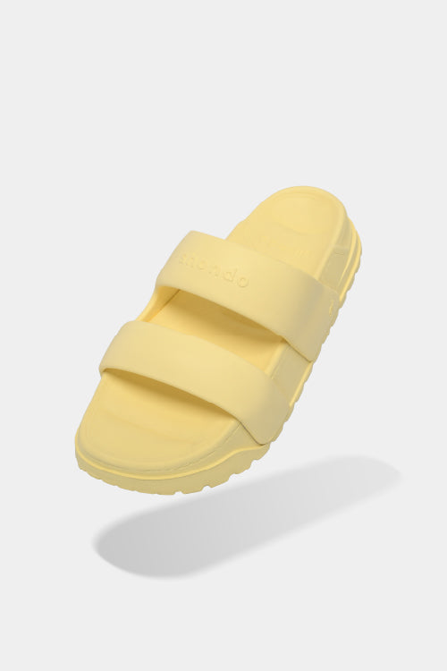 Trendy bread slippers with 4 yellow plastic straps