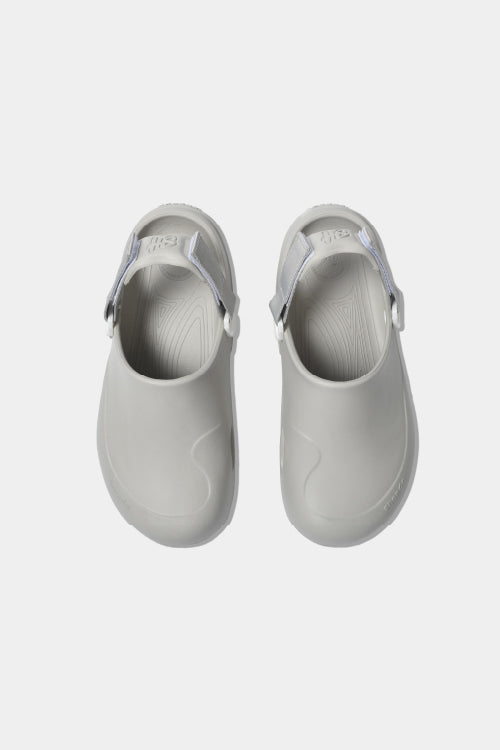 SUKE plastic molded clogs for men and women gray