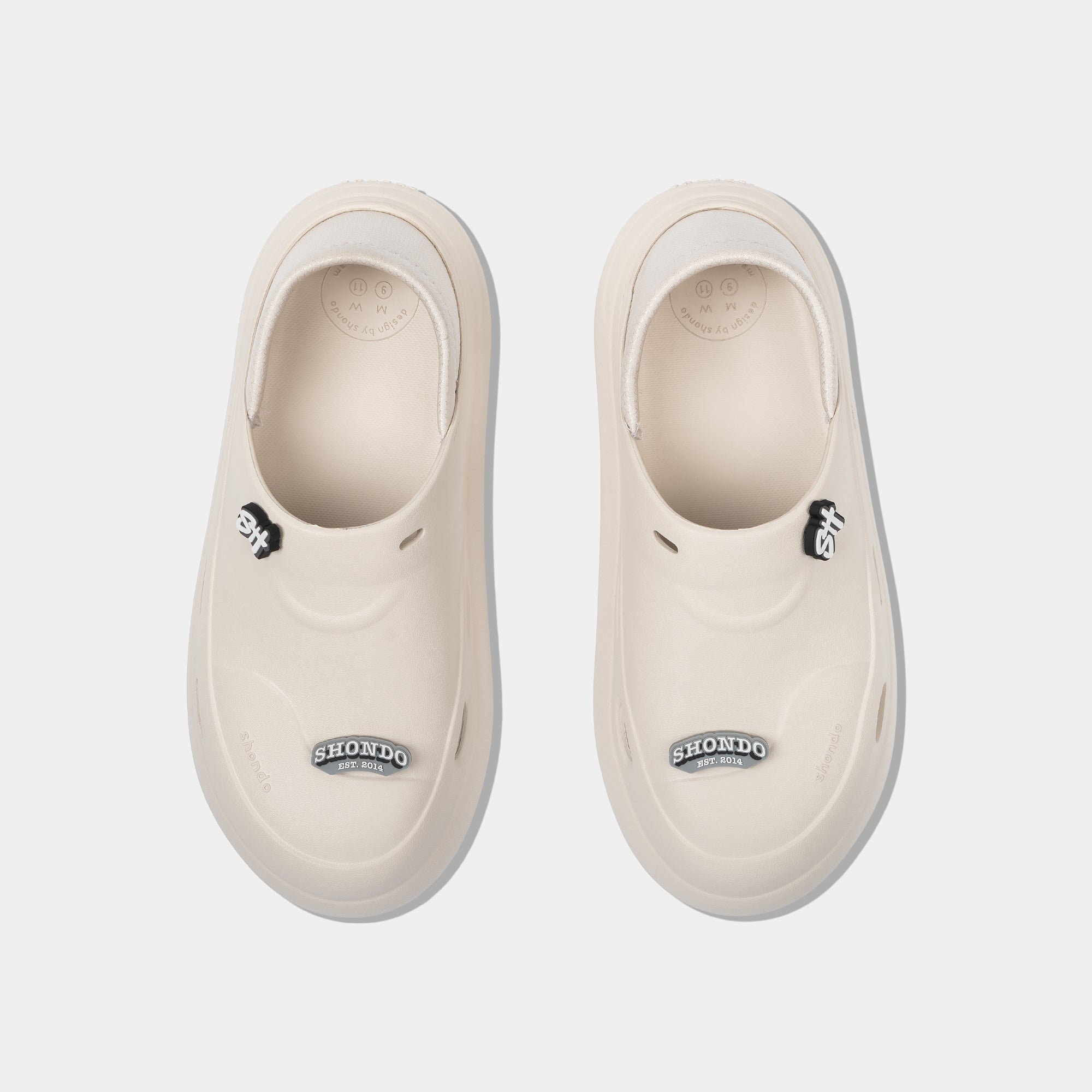 Giày sneaker Class 3 không cột dây trắng