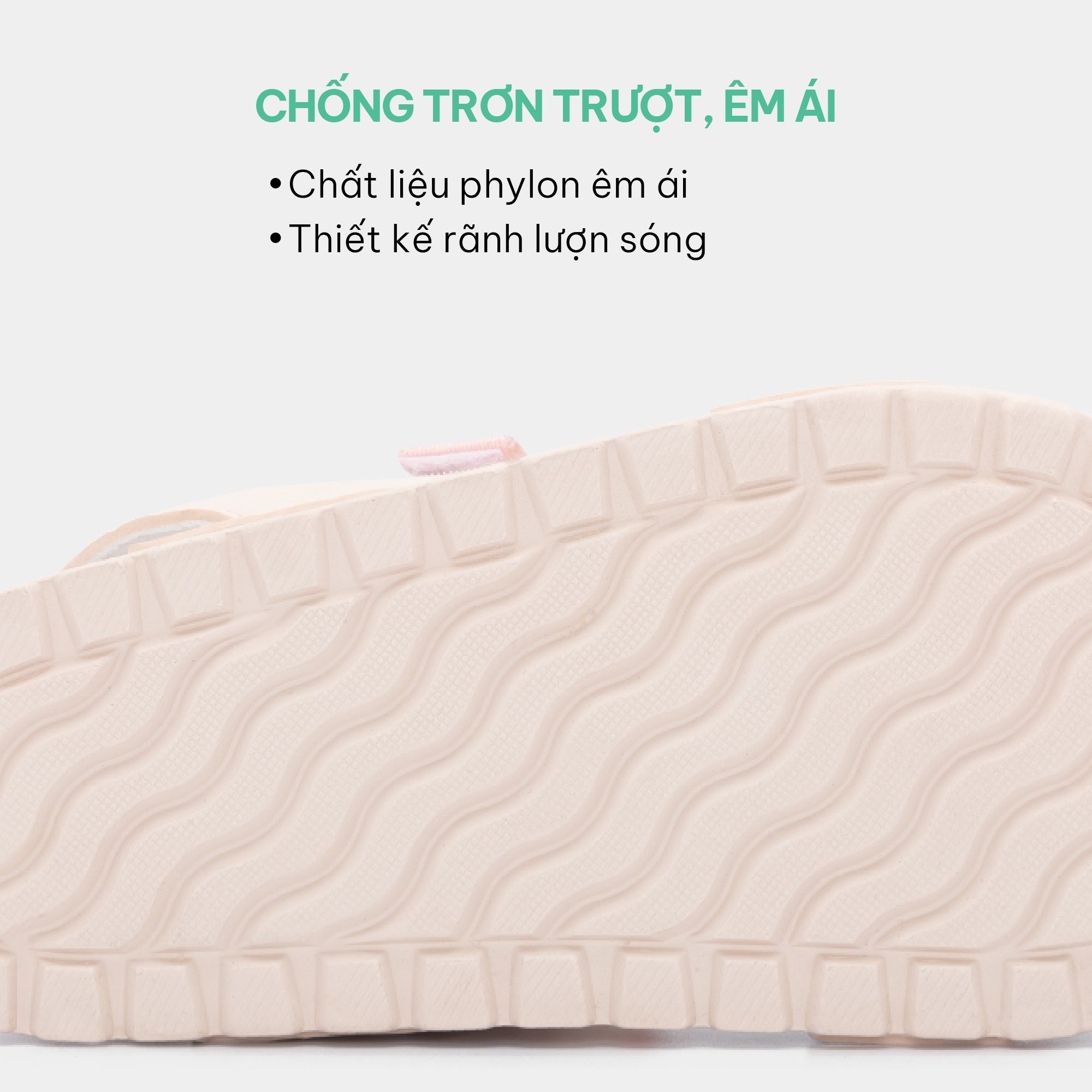 Sandal bé gái Little 4 monogram hồng