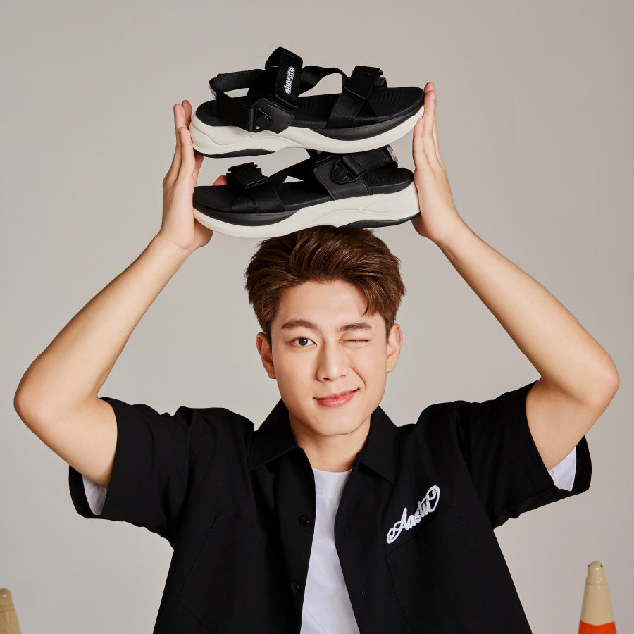 Sandals F8B trắng đen