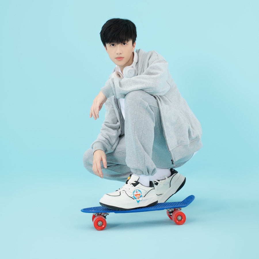 Sneaker Class 2 Doraemon trắng đen
