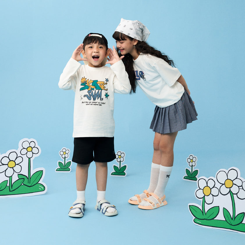Sandal bé trai Little 3 khủng long xám