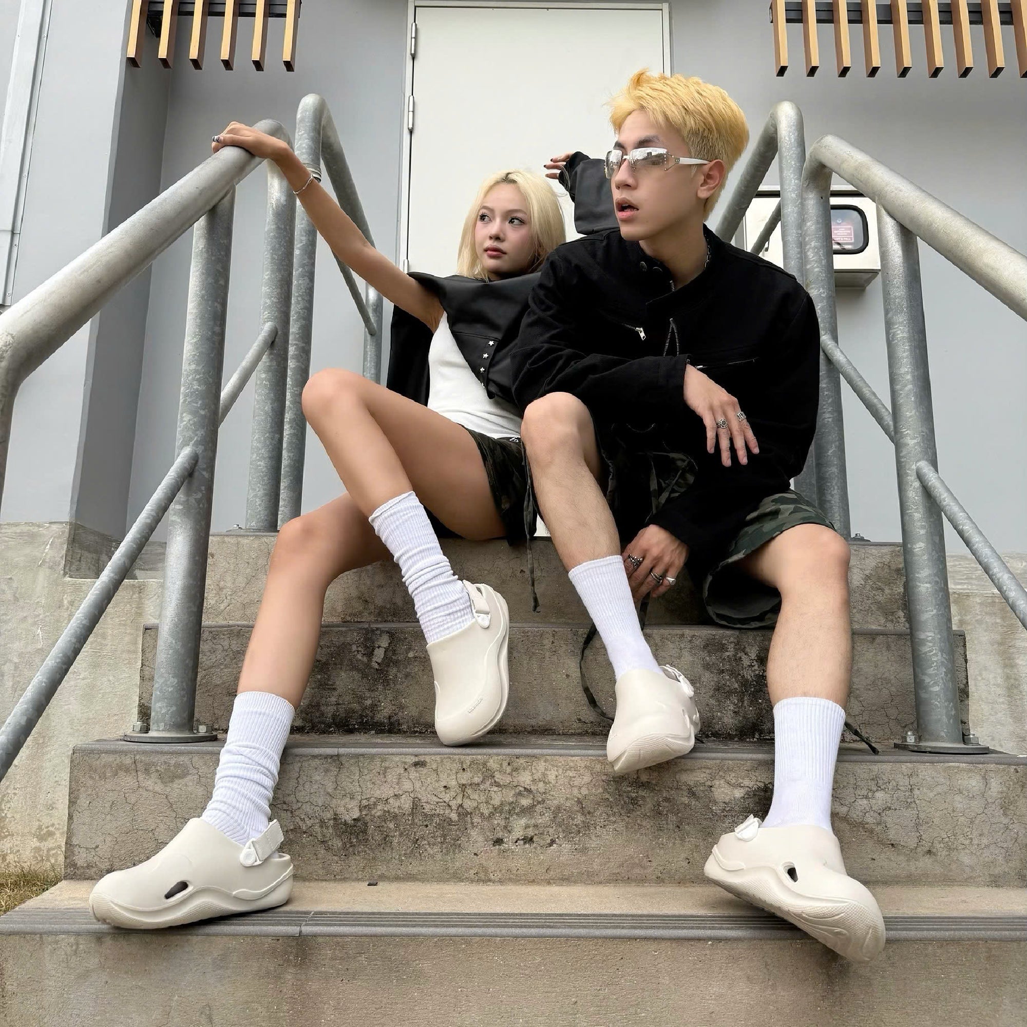 Clog SUKE nhựa đúc nam nữ trắng