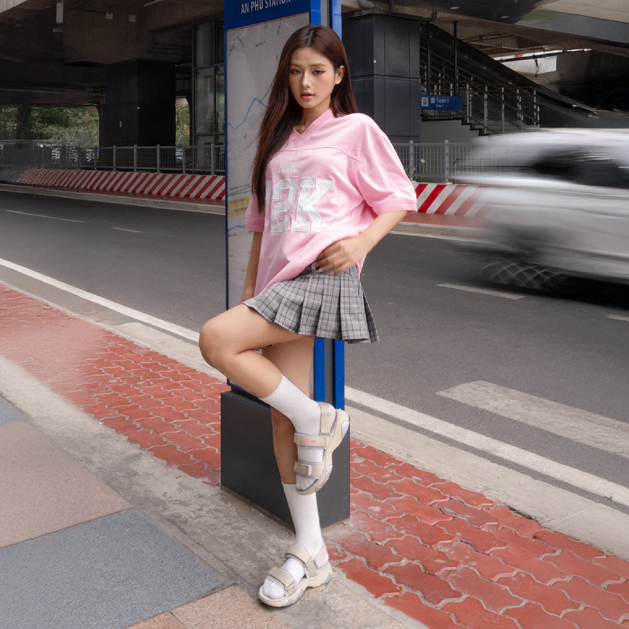 Sandal nữ Girly quai thun xám be