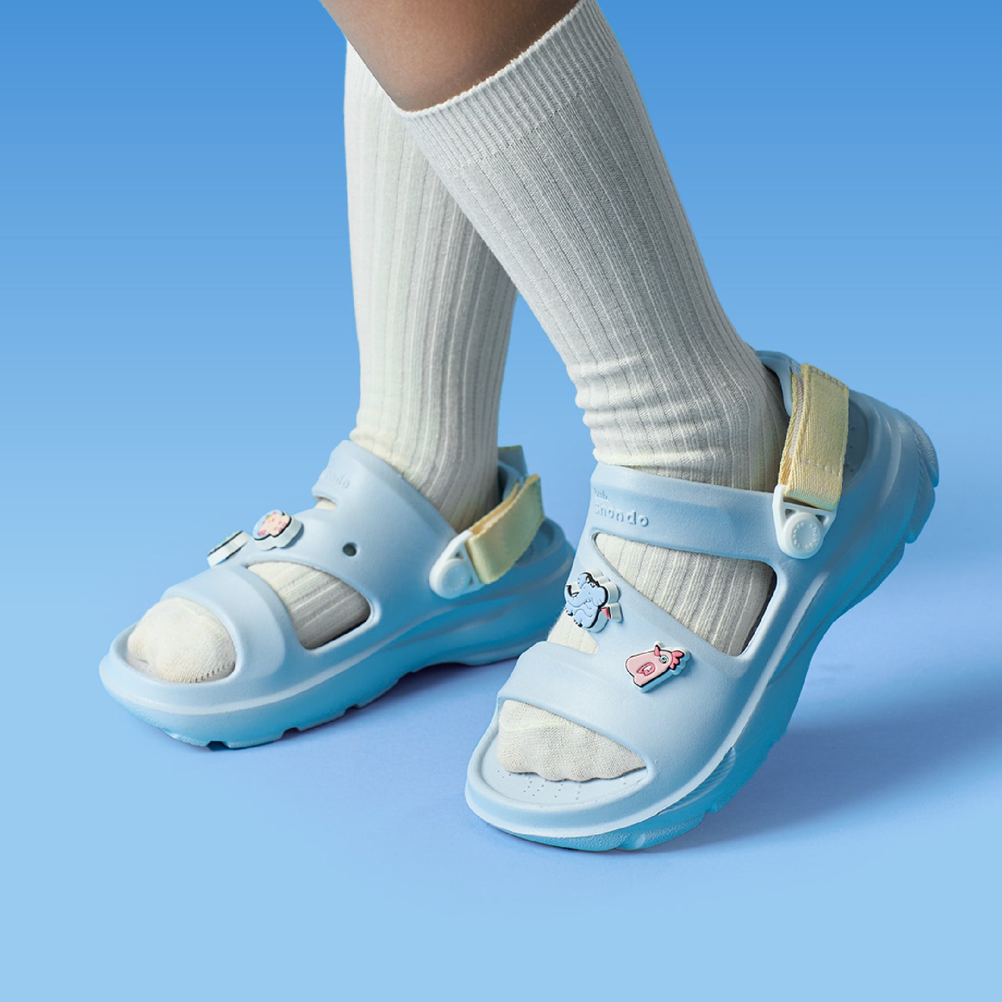 Sandal FX bé gái nhựa đúc xanh trời