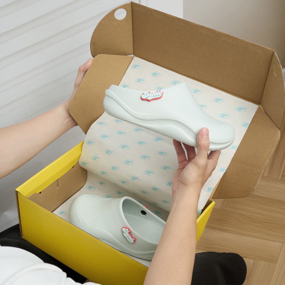 Giày y tế không chỉ an toàn mà còn phải đẹp và thoải mái