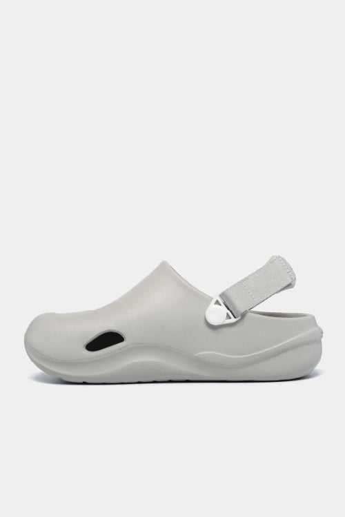 SUKE plastic molded clogs for men and women gray