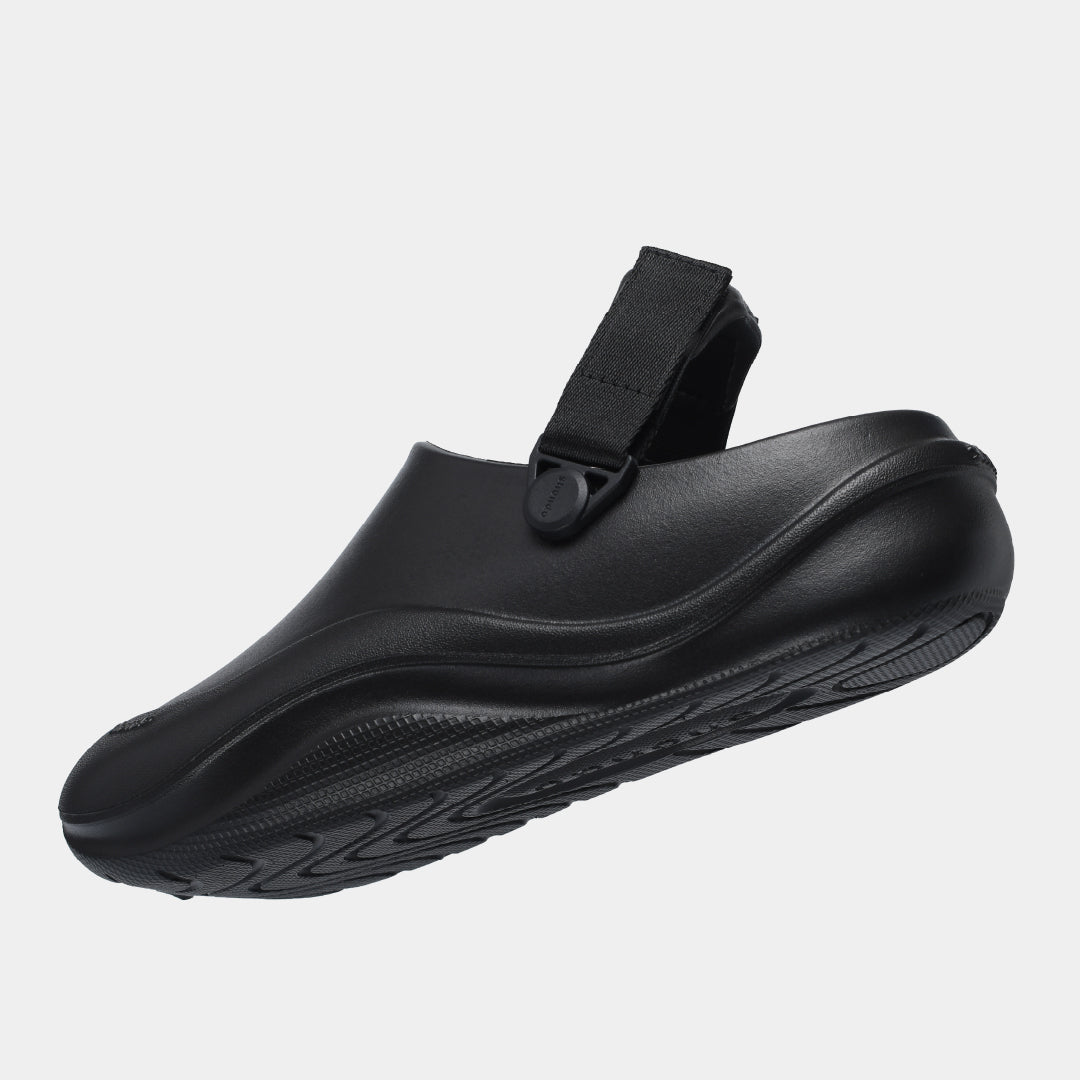SUKE black plastic molded clogs for men and women