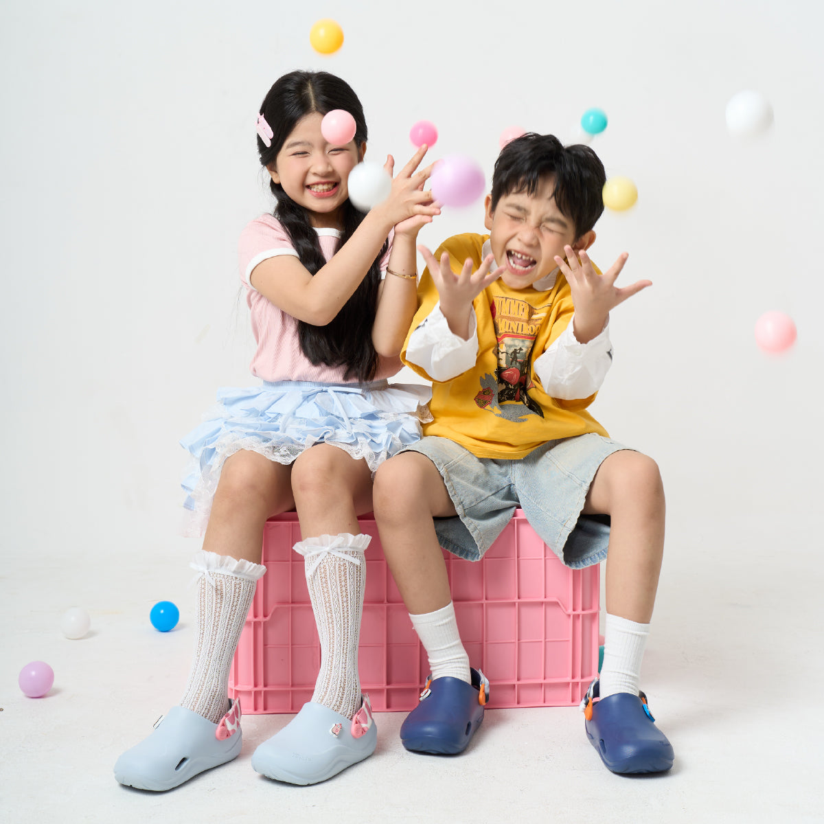 Clog Little Suke bé trai nhựa đúc xanh đậm