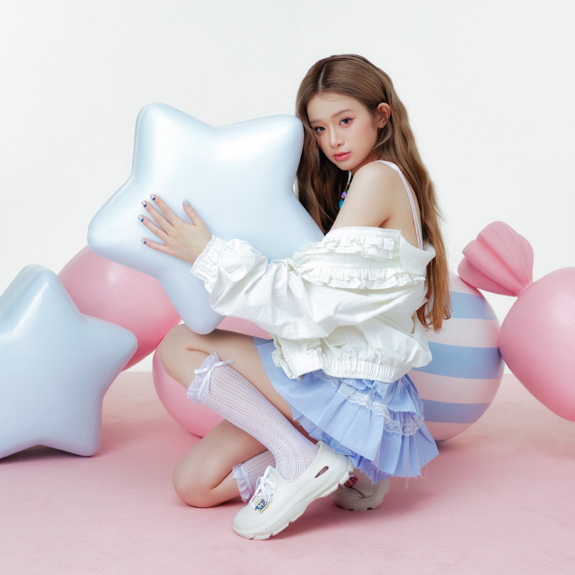 Giày Sneaker Shondo EZI Limax Unisex Màu Trắng Kem