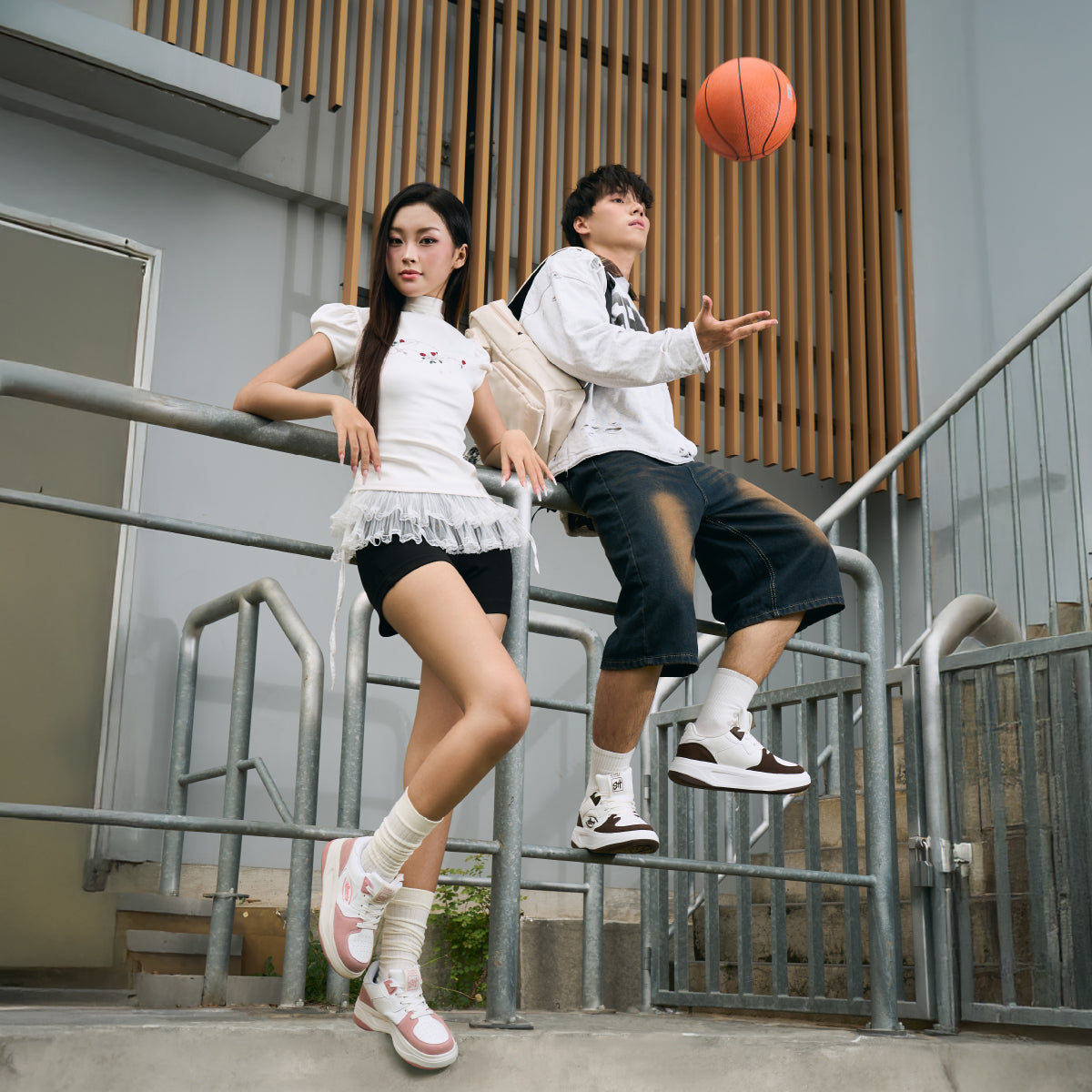 Giày sneaker Class 2 logo Shondo nam nữ trắng nâu