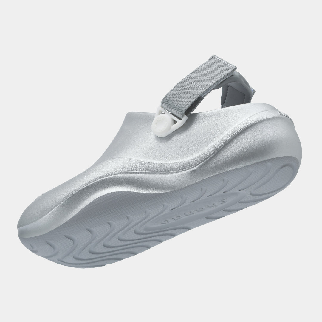 Clog nhựa đúc nữ Suke metallic